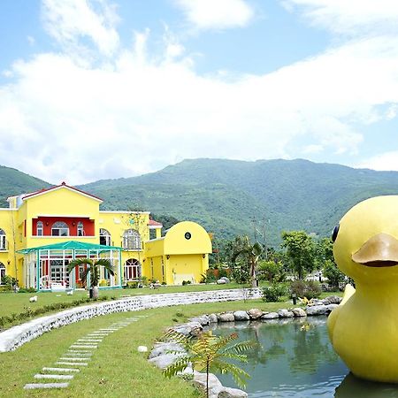مبيت وإفطار رويسي 依比鴨鴨水岸會館 Ducking House المظهر الخارجي الصورة