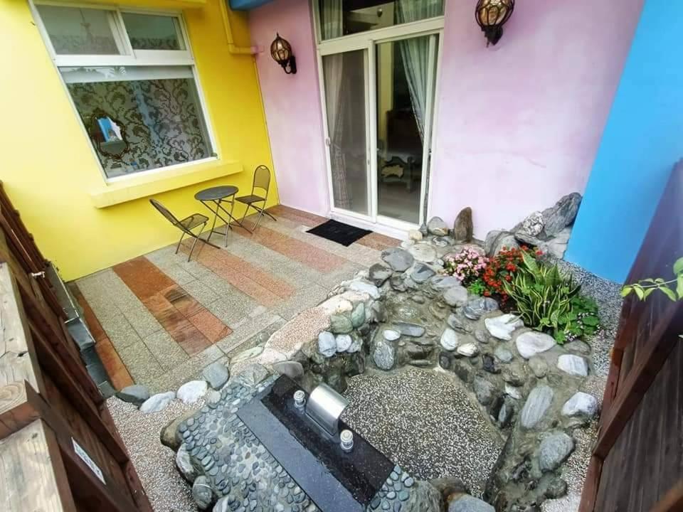 مبيت وإفطار رويسي 依比鴨鴨水岸會館 Ducking House المظهر الخارجي الصورة