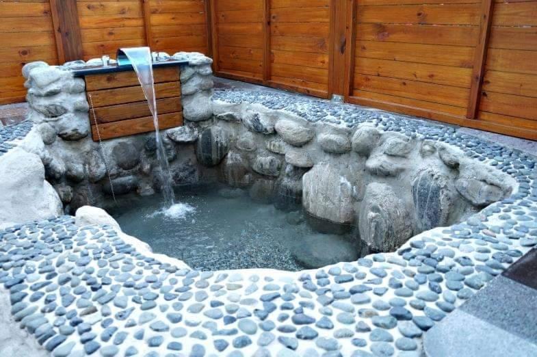 مبيت وإفطار رويسي 依比鴨鴨水岸會館 Ducking House المظهر الخارجي الصورة